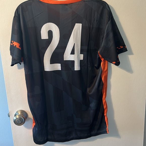 Baltimore Orioles Soccer Jersey. Size M - Picture 6 of 8